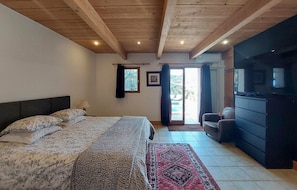 3 bedrooms, free WiFi, bed sheets