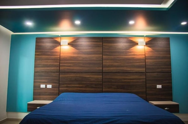 Deluxe Single Room | Down comforters, individually furnished, desk, free WiFi