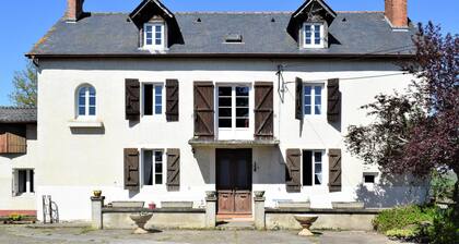 5 bedroom nice home in Miossens Lanusse