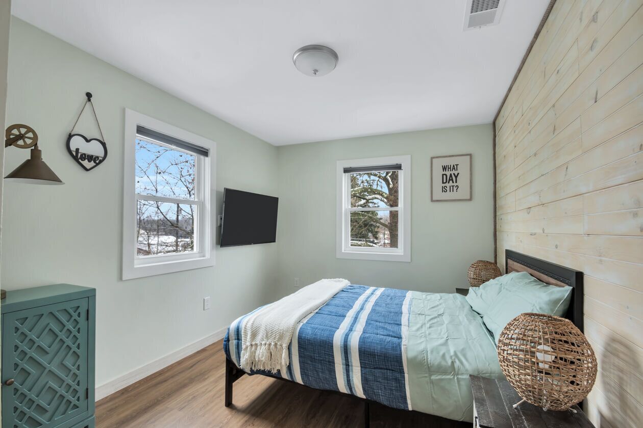 New Construction Lovely 2-bedroom Condo, Camelback area