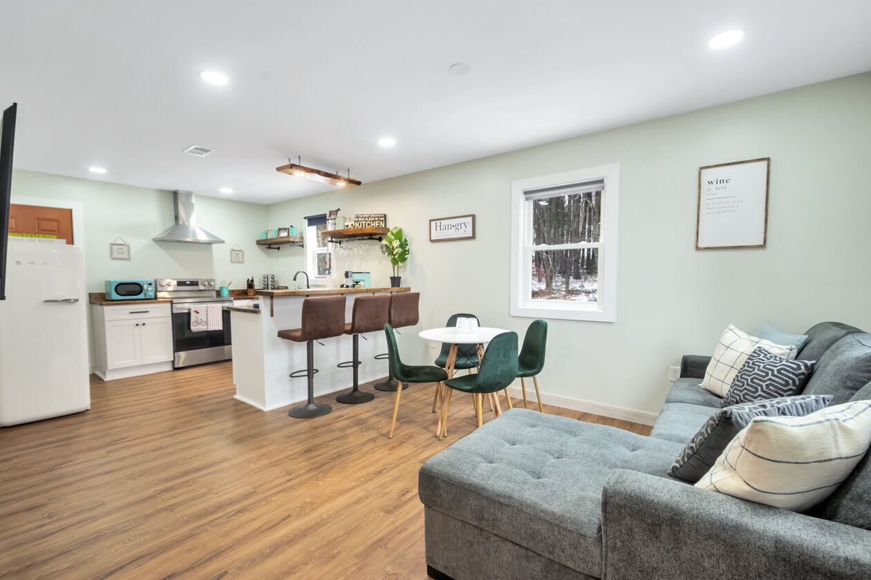 New Construction Lovely 2-bedroom Condo, Camelback area