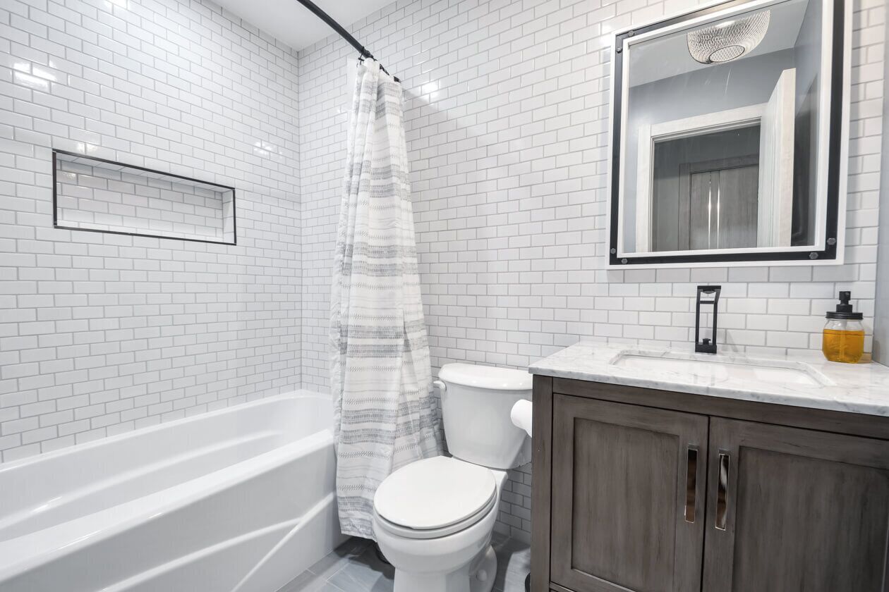 New Construction Lovely 2-bedroom Condo, Camelback area