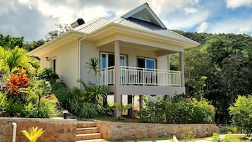 Chalet Standard, vue sur la baie | Coffre-fort, décor unique, ameublement unique, bureau