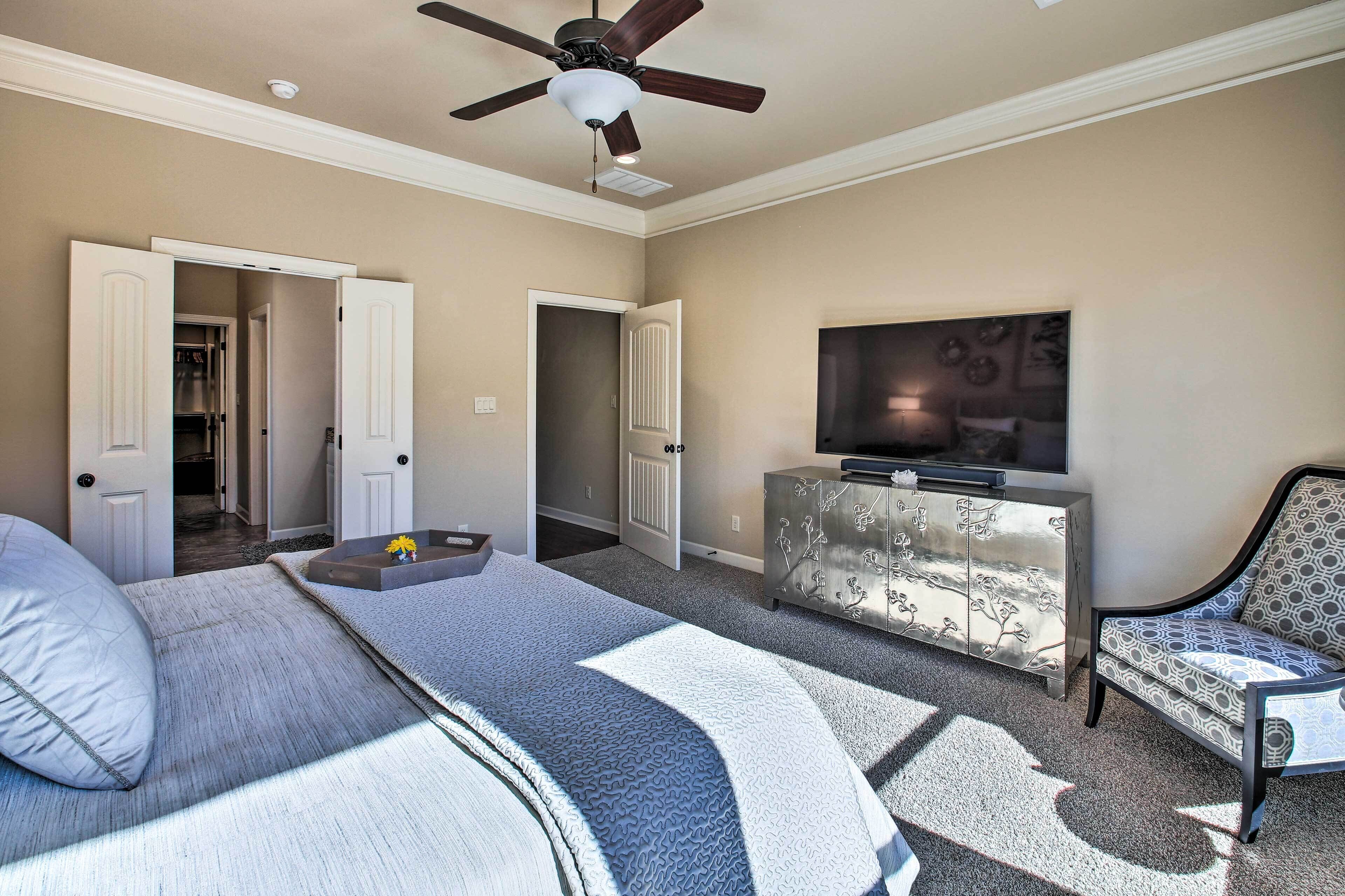 Spacious Hot Springs Village Home w/ Dock + Patio!