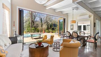 Smart TV, lareira, impressoras