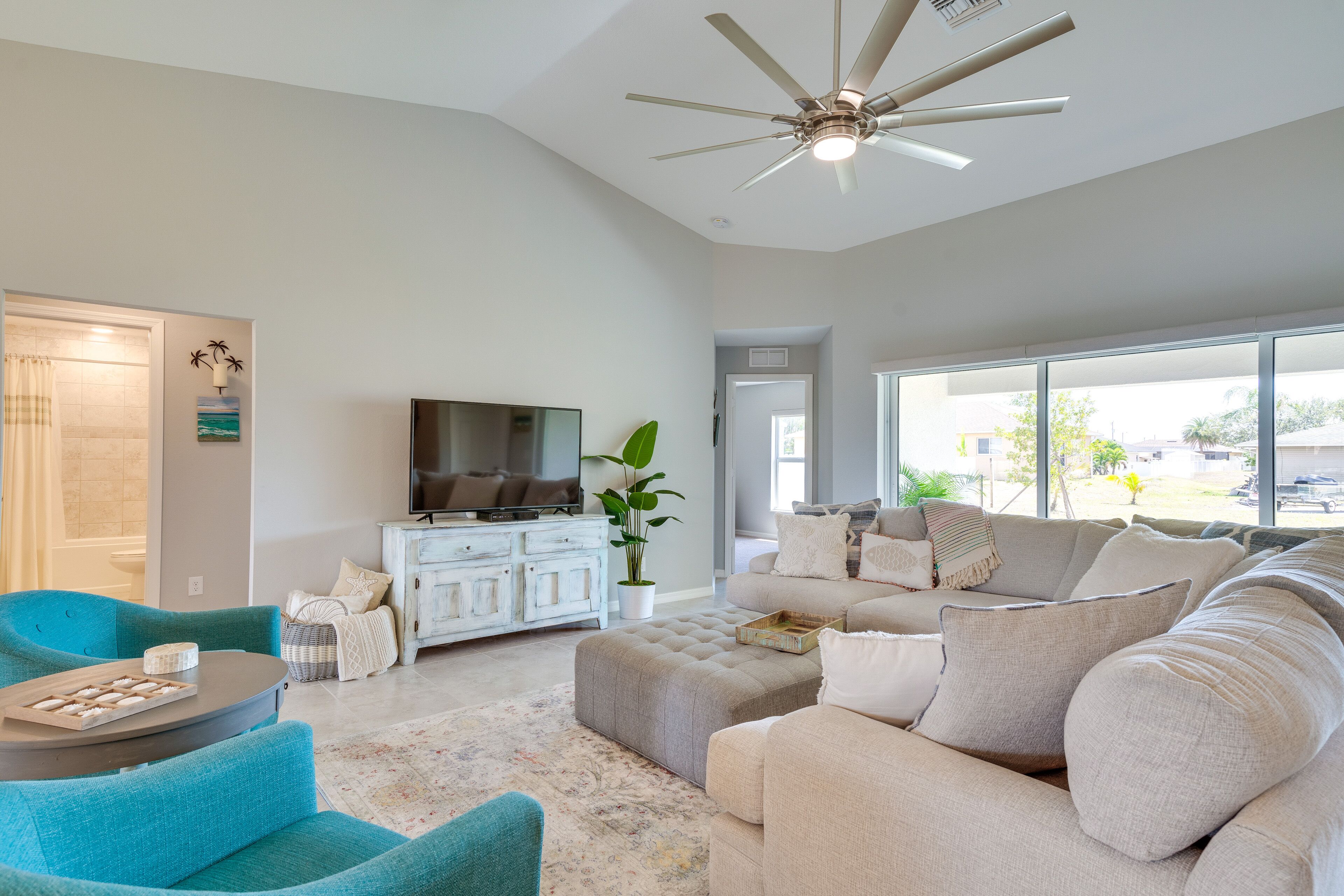 Cape Coral Vacation Rental Near Golfing & Beaches!