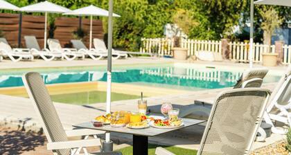 Colors Holiday Hotel