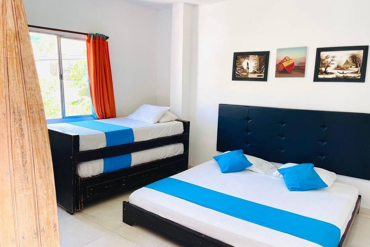Chambre Familiale | Wi-Fi gratuit, draps fournis