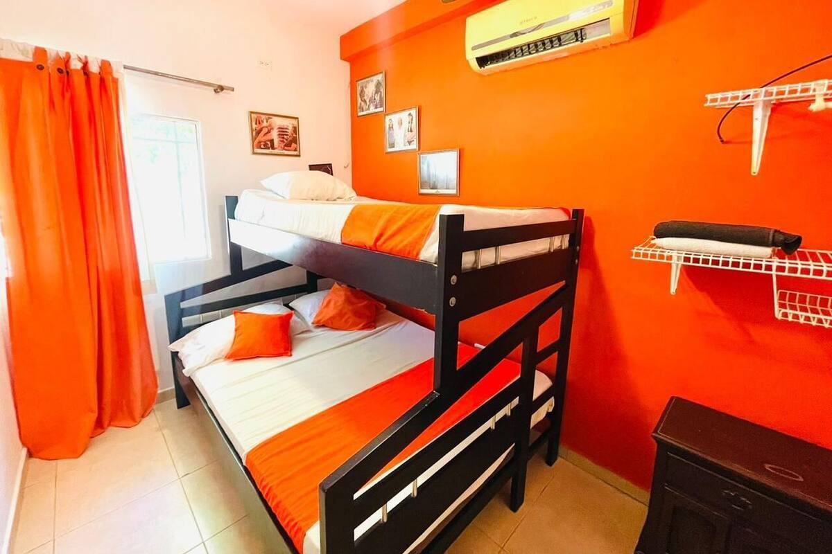 Chambre Familiale | Wi-Fi gratuit, draps fournis
