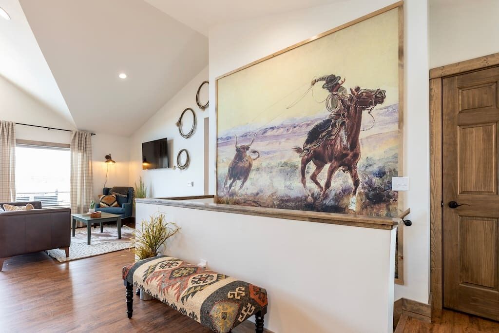 Beach, fire pits & 25 min to Dells