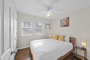 3 Schlafzimmer, Schreibtisch, Bügeleisen/Bügelbrett, kostenloses WLAN