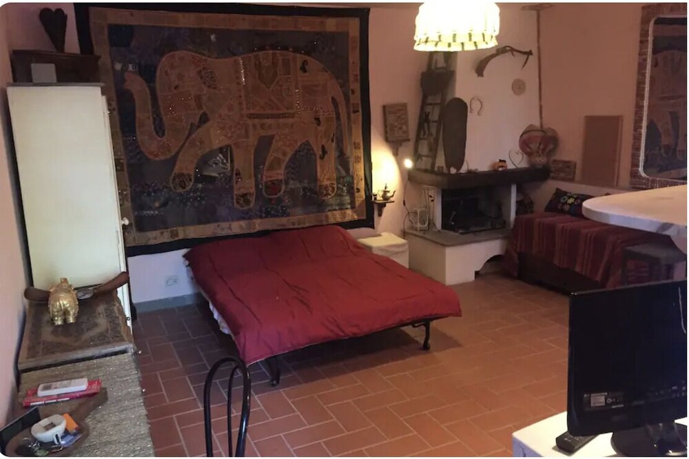 Rustic studio 10min from Florence - country side
