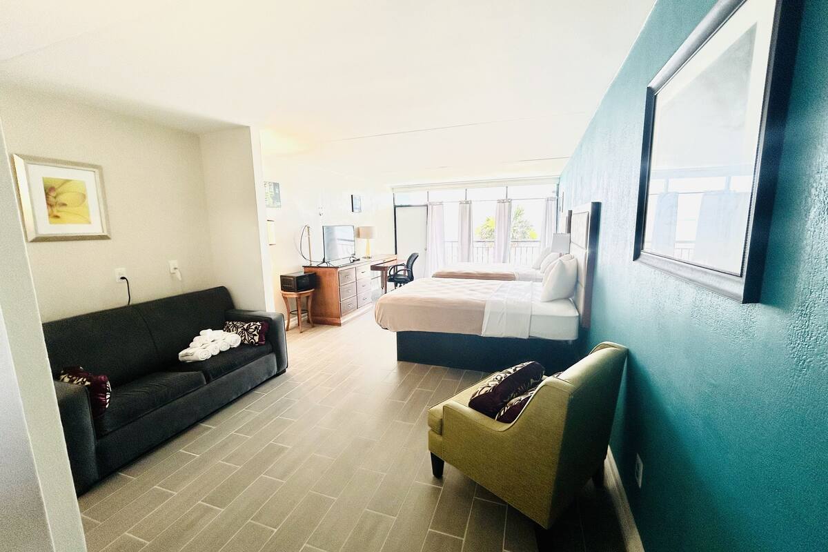 superior room | hypo-allergenic bedding, down duvets, select comfort beds