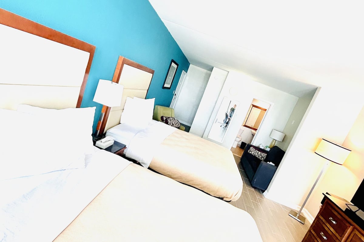 superior room | hypo-allergenic bedding, down duvets, select comfort beds