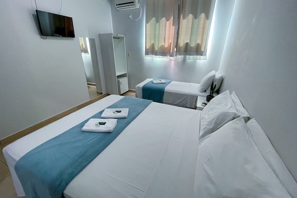 Bar mini, seterika/papan seterika, Wi-fi percuma, cadar katil