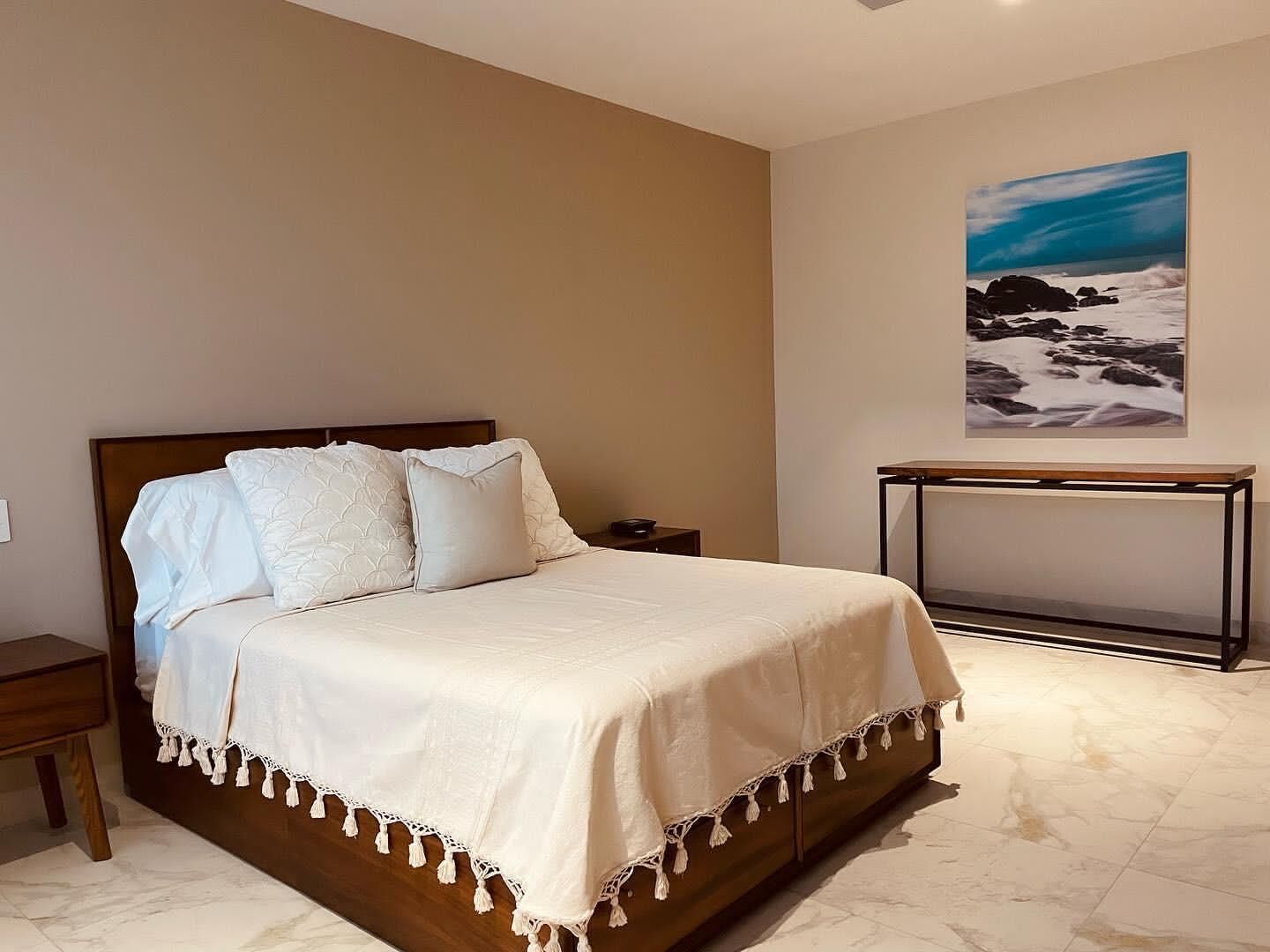 Allec fancy 1 bdr condo