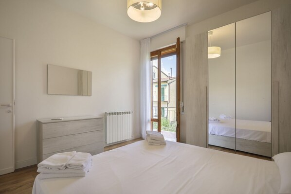 2 bedrooms, WiFi, bed sheets