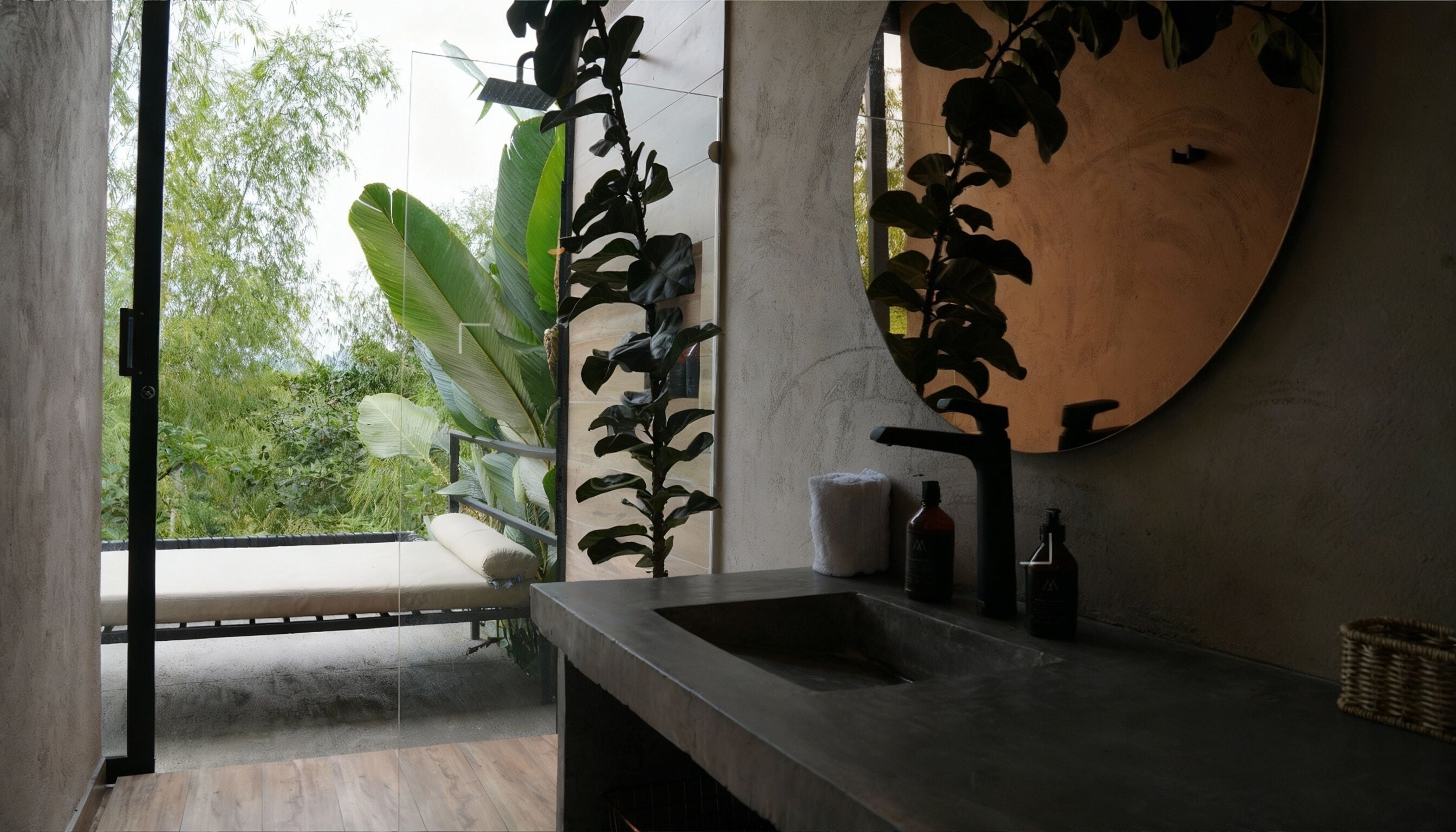 Signature Villa | Bathroom | Shower, rainfall showerhead, hair dryer, towels