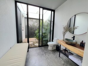 Chuveiro, chuveiro com efeito de chuva, secador de cabelo 