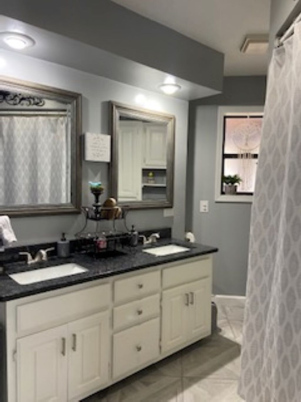 Squirrel Hollow: Newly renovated lake house Holiday Island