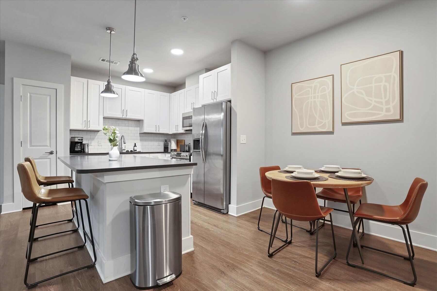 Game-Room! Free Parking! Fitness Center! Resort-Style POOL!