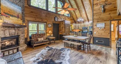 Reserve your Getaway at The Rustic Retreat-3 private acres!