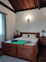Casa do Palheiro, First floor, 1 bedroom | Soundproofing, free WiFi, bed sheets