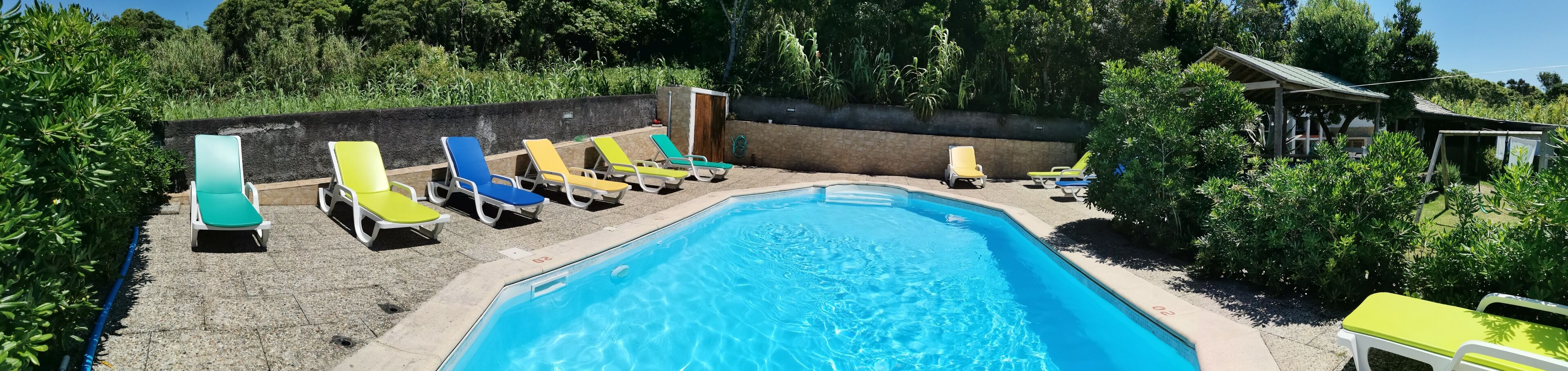 Sesongbasert utendørsbasseng