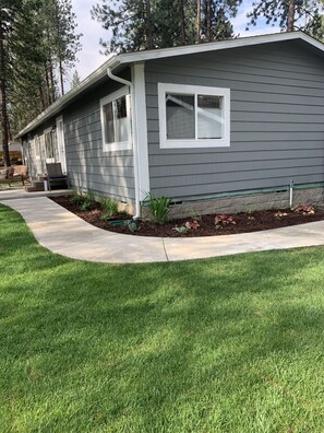 المنشأة من الخارج