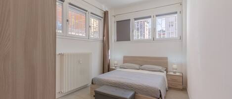 1 bedroom, iron/ironing board