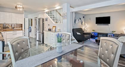 Comfortable 5br home w/ lake views & tranquil sunrises