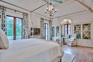 5 habitaciones, tabla de planchar con plancha, internet y ropa de cama 