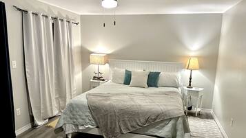 4 bedrooms, iron/ironing board, free WiFi, bed sheets