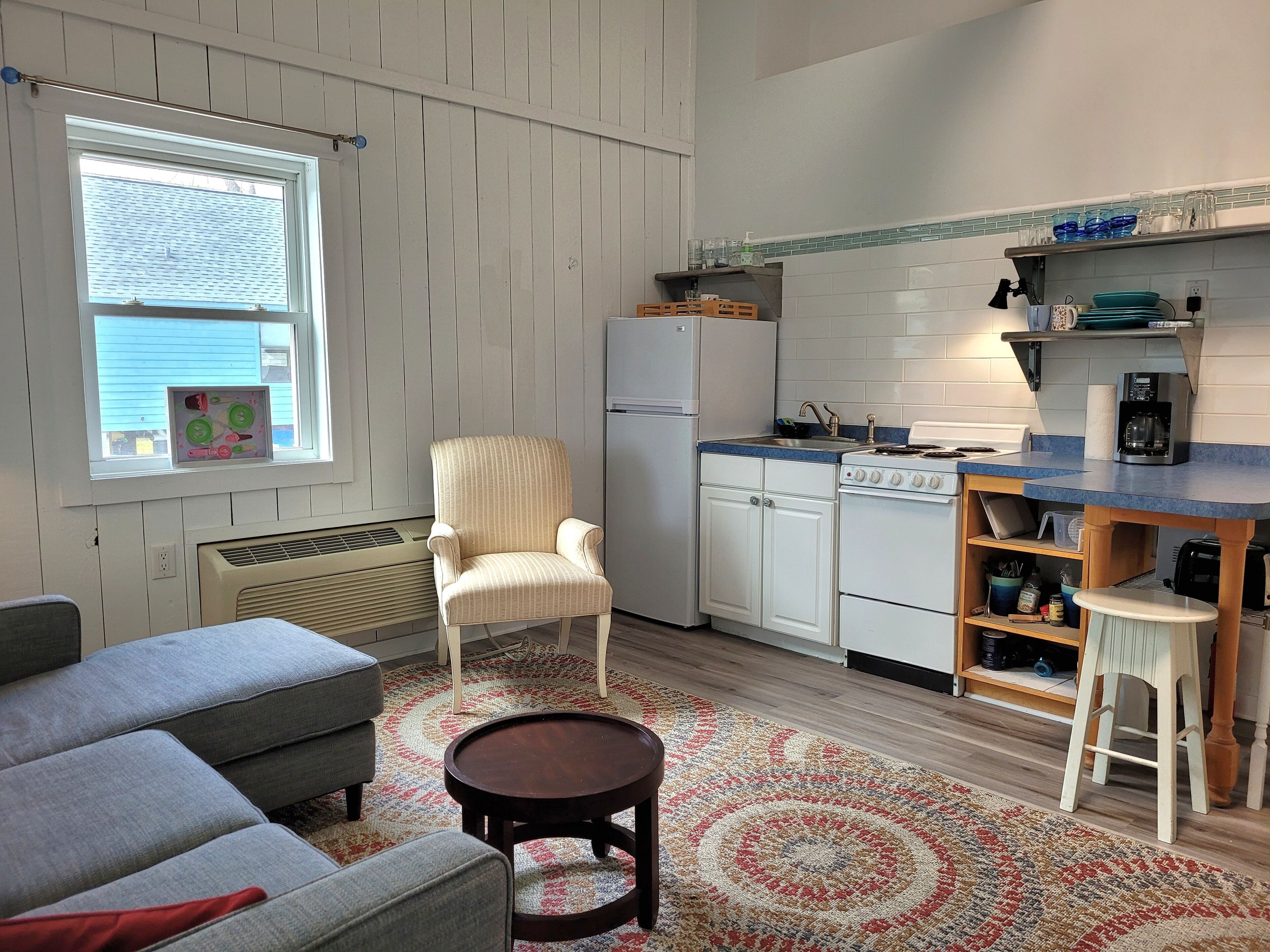 Seaside - Quaint apartment in the Village!