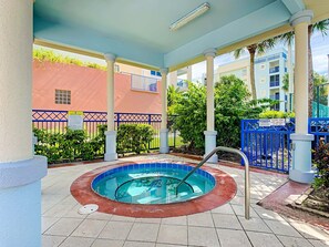 Outdoor spa tub - Beautiful Beachside Condo ~ OW20-503 (New Smyrna Beach)