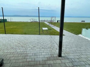 المنطقة المحيطة بالمنشأة