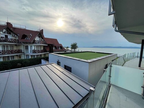 Ferienwohnung mit eigenem Strand, WLAN und Klimaanlage