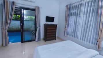 5 bedrooms, free WiFi, bed sheets