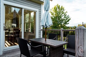 Outdoor dining - Beach House Chalet - shared access to Rangeley Lake (Rangeley)