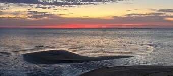 Bayview Hideaway! Newly remodeled beach house!