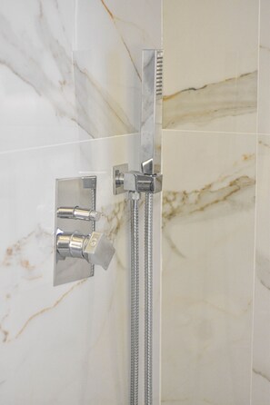 샤워 시설, 타월