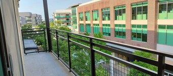 Domain Condo Long Private Balcony