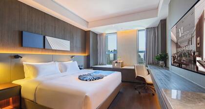 Madison Hotel Qingdao West Coast City Balcony