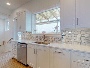 Interior - Golf Cart Included, Private Pool, Boardwalk (Port Aransas)