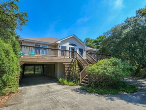 Exterior - L'ESCALE - Soak in the summer sun this oceanside 4 BR home! (Southern Shores)