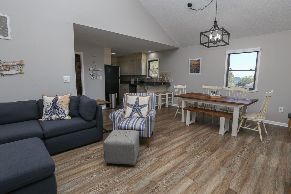 Charming, home away from home, for you and you four-legged friend!