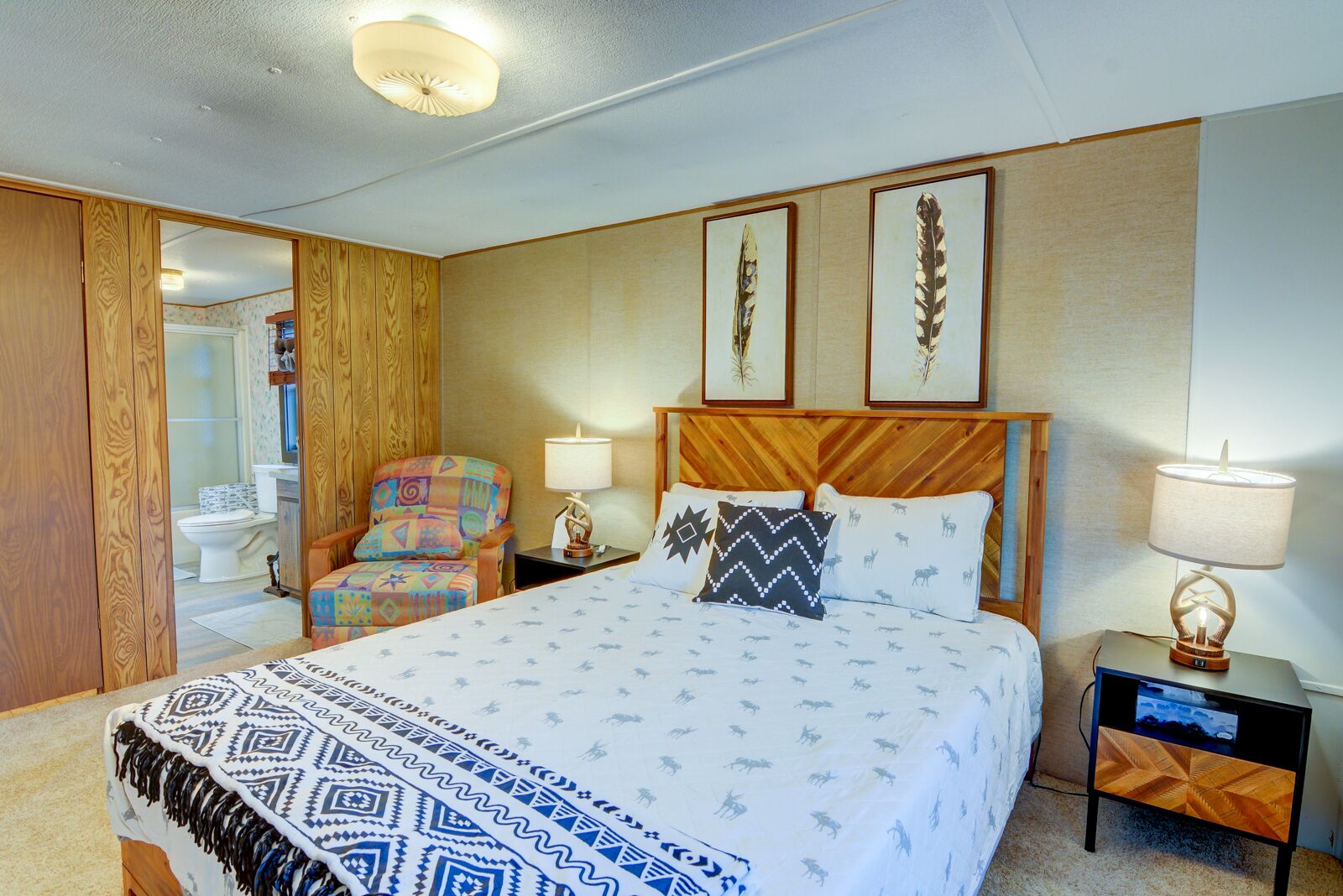 4 slaapkamers, een bureau, een strijkplank/strijkijzer, gratis wifi