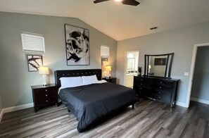 4 bedrooms, WiFi, bed sheets