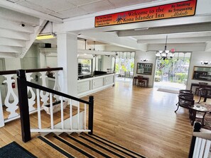 Interior - OCEAN Front Kona Studio - Spectacular view! (Kailua-Kona)