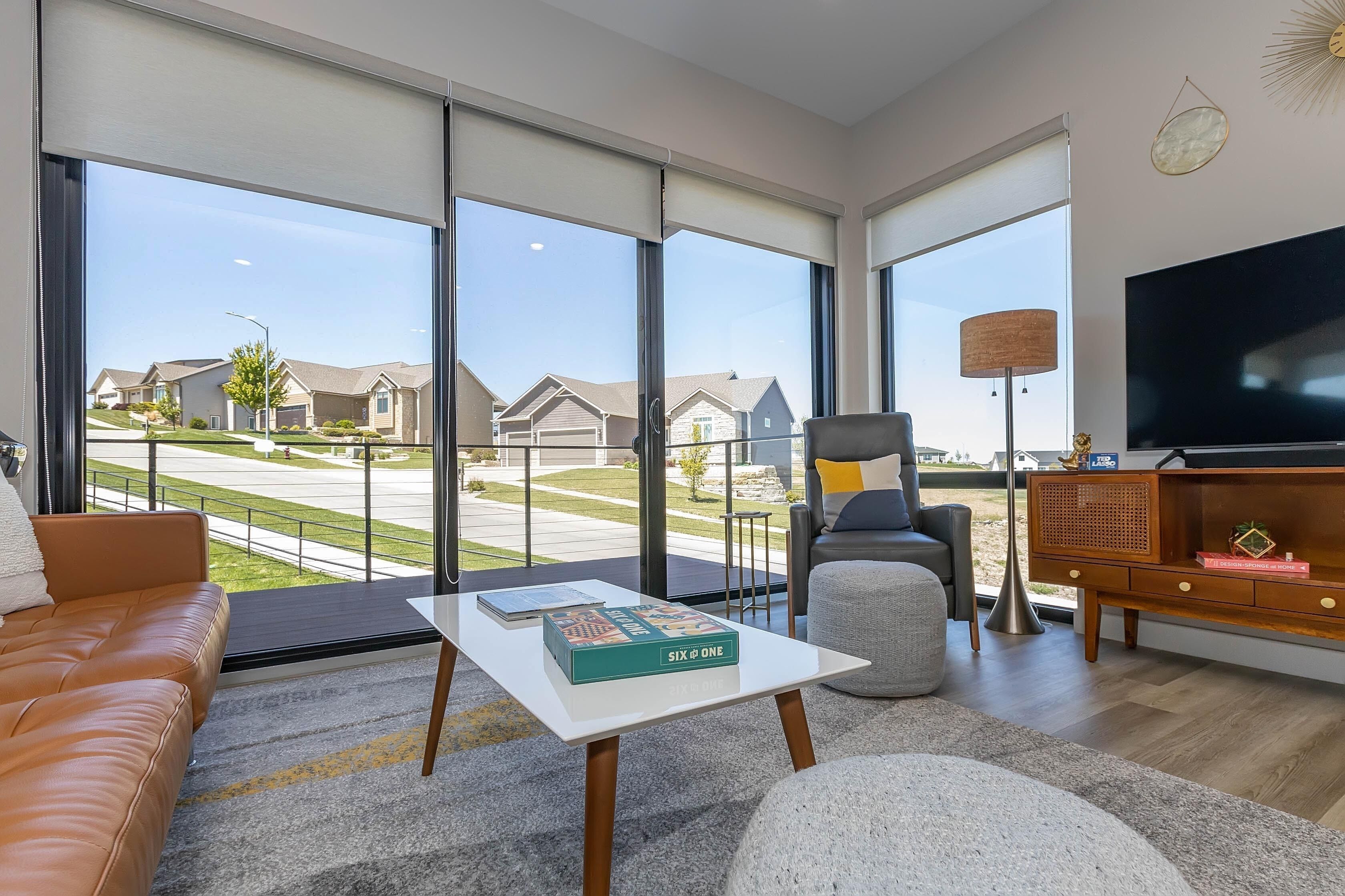 Elegant Condo Minutes to Colbert Hills Golf Course, KSU, and Downtown Manhattan